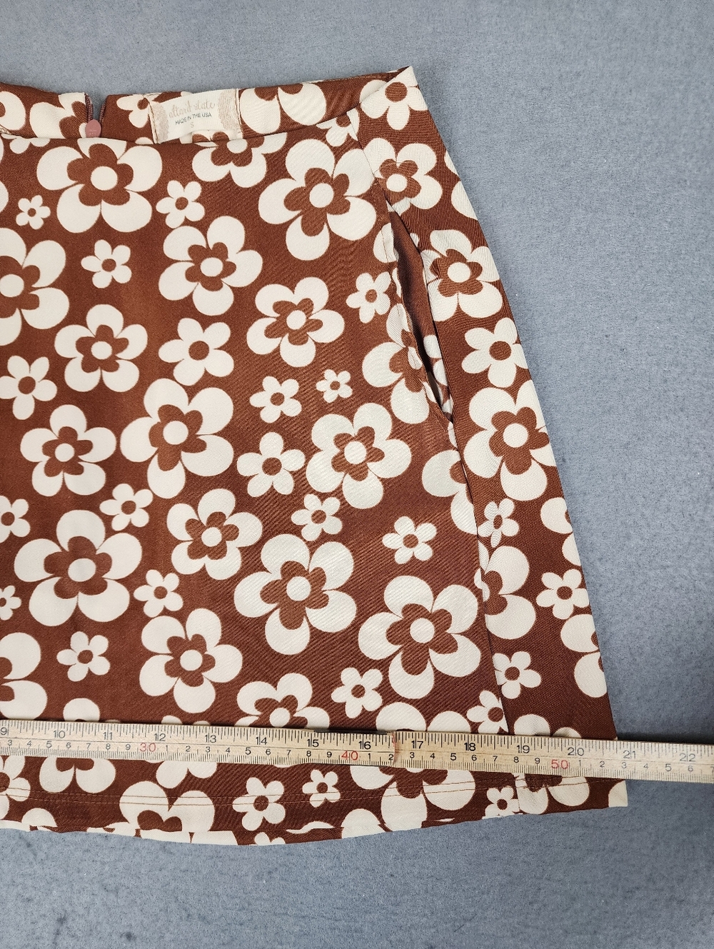 Altar'd State Brown & Cream Floral A-Line Mini Skirt Retro Style Small - Picture 10 of 10